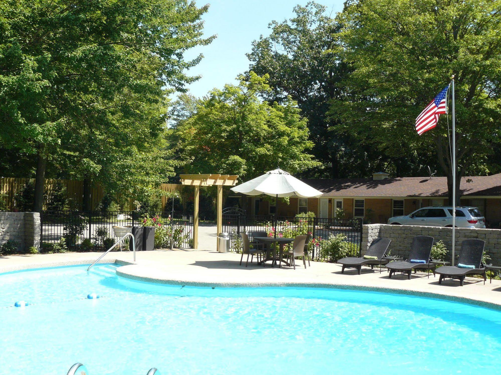 The Saugatuck Retro Resort Dış mekan fotoğraf